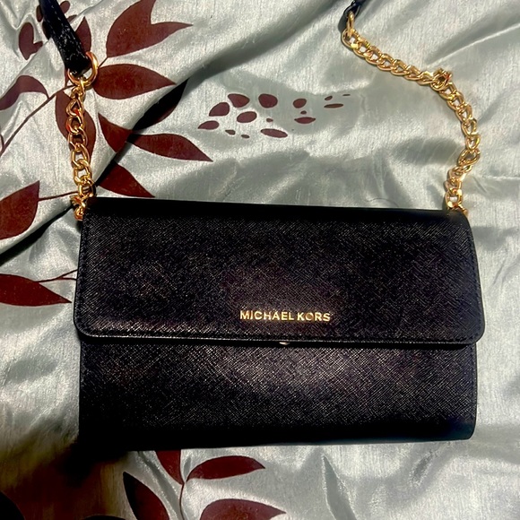 Michael Kors phone wallet Crossbody - Picture 1 of 7